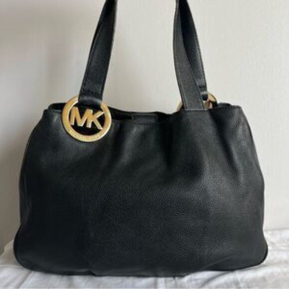 Michael Kors Handbags - Michael Kors Futon Bag